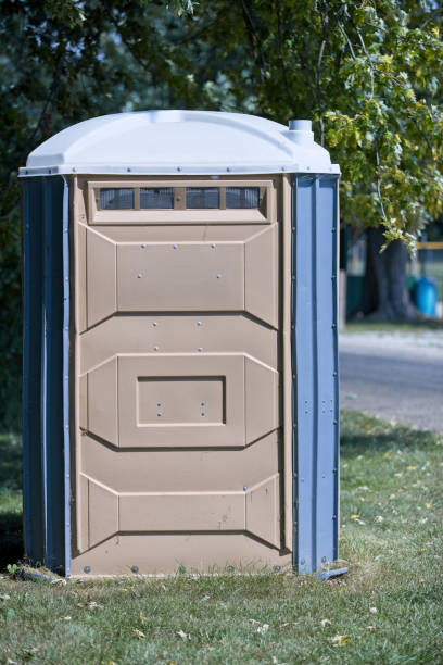 Best Portable restroom trailer rental  in Meadowbrook, AL